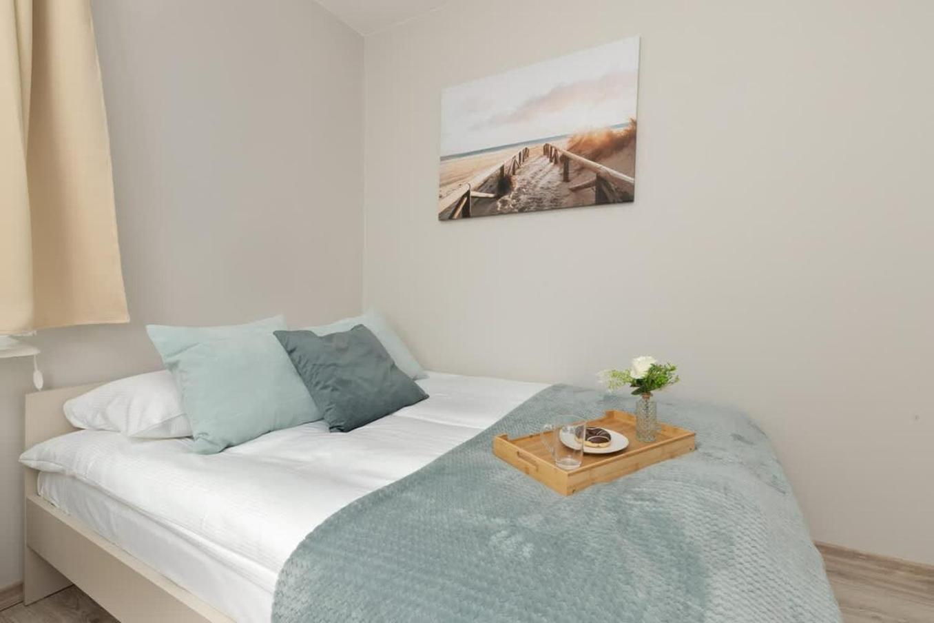 Cosy With Balcony In By Renters